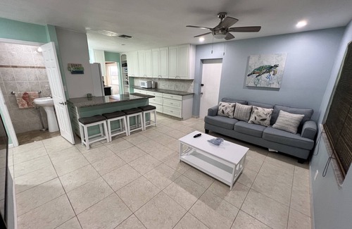 Big Pine Key House | Bungalow oasis with lots of room