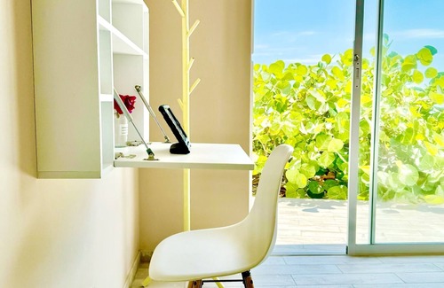 Punta Sal House | Bungalow on the beach in front of the warm and calm sea of Canoas de Punta Sal.