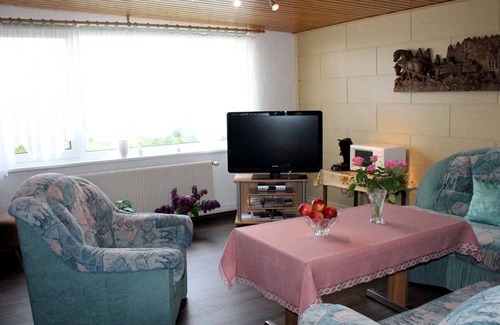 Bulower Burg Apartment | Bungalow overlooking Parumer Lake - Bungalow