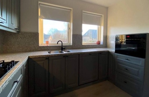 Sint Jansklooster House | Bungalow with 2 bedrooms and enclosed garden