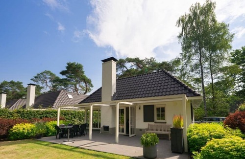 Beekbergen-Zuid House | Bungalow with 3 bedrooms and a terrace