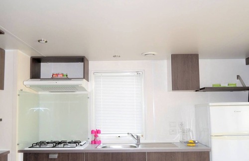 Albufeira House | Bungalow with pool, gardens and lake.