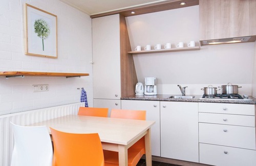 Bosgebied Hoenderloo House | Bungalow with WiFi in De Veluwe Park