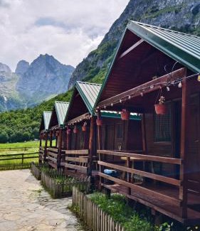 Montenegro Cabin | Bungalows Katun Maja Karanfil