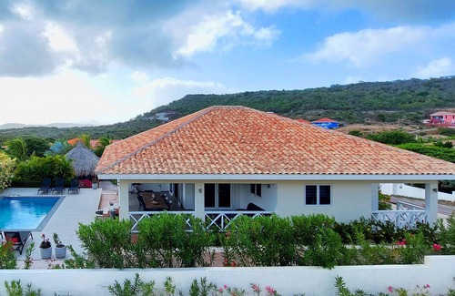 Fontein Villa | Bunita Blenchi. Private pool, Porch 42m2, beautiful beaches and nice restaurants
