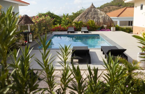 Fontein Villa | Bunita Blenchi. Private pool, Porch 42m2, beautiful beaches and nice restaurants