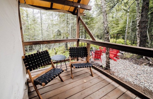 Beaver Bay RV Rental | Bunk tält – 4 Person Glamping Tent