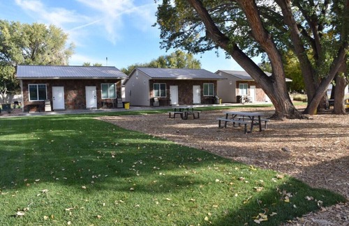 La Verkin Cabin | Bunkhouse 4A Near Zion NP
