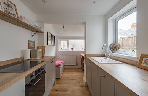 Hythe Cottage | Bunny Cottage by Bloom Stays - sleeps 4 guests in 2 bedrooms