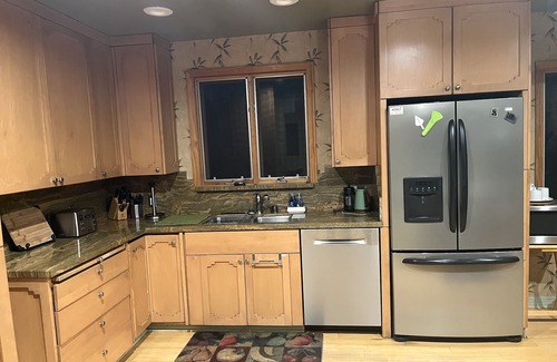 Burbank House | BURBANK FOOTHILLS-Monthly, Yearly—Pool&Spa, Pets, Solar, 3BR, 2BA