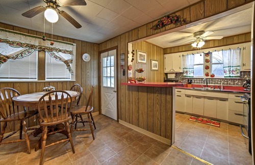Colliers House | Burgettstown Home - 7 Mi. to KeyBank Pavilion