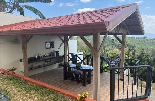 San Isidro House | Burios House