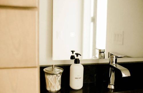 Cedar Rapids House | Burnett Cottage - Pine