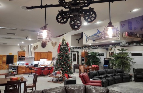 Burnsville House | Burnsville, NC - Awesome 40 Acre Retreat on the South Toe River