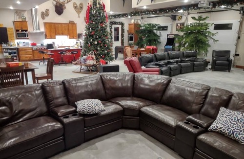 Burnsville House | Burnsville, NC - Awesome 40 Acre Retreat on the South Toe River