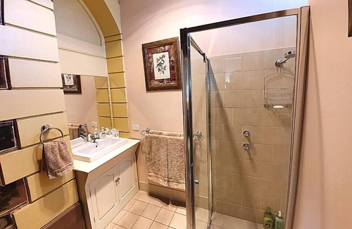 Burra House | Burra Railway Station BnB