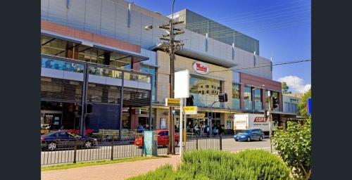 Burwood Apartment | Burwood 2Br Apt Near Chiantown Shopping Center