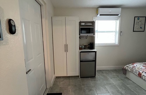 Sulphur Springs Apartment | Busch Gardens Bliss Suite -1