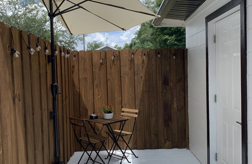 Sulphur Springs Apartment | Busch Gardens Bliss Suite -1