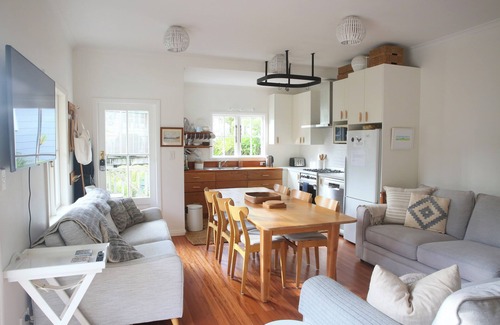 Paihia House | Bush clad oasis in the heart of Paihia