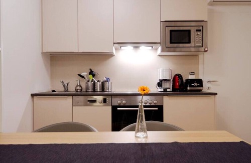 Schottenfeld Apartment | Business Balcony Apartment Neubau