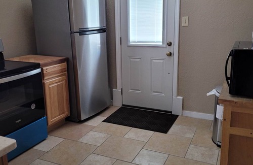 Jefferson City Apartment | Business or Pleasure - a perfect and cozy get-away!