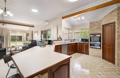 Busselton House | Busselton by the Bay - Central Busselton