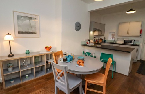 Cloughton House | BUTLER'S COTTAGE, pet friendly, with open fire in Scarborough