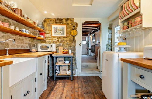 Shaftesbury House | Button Cottage - Gold Hill