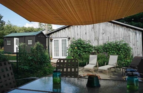 Thomas House | Buxton Commons, In Town Retreat