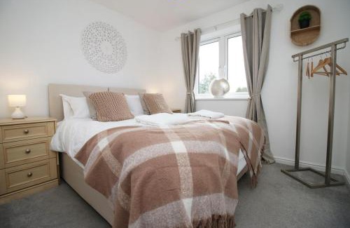Wootton Bassett House | Buxton Way by Tŷ SA - 3 bedroom house