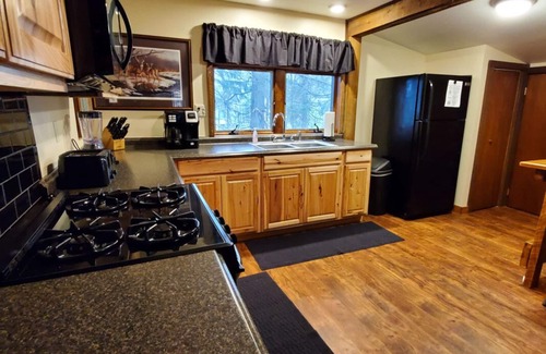 Farmington Cabin | Buzzard's Cabin | 1BR, 1BA, Rustic Cabin, Hot Tub