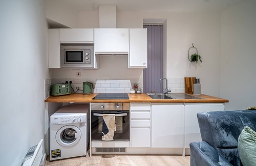 Milnrow Apartment | BV Hideaway 2 Bedroom Close To Hollingworth Lake