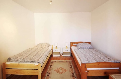 Hohenstadt Apartment | BW02 beautiful fitter's apartment in Hohenstadt with outdoor seating and free WiFi