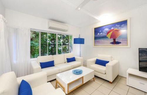 Port Douglas Apartment | By The Sea Port Douglas