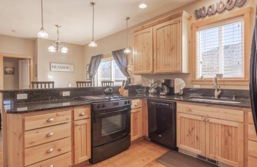 Seaside House | By The Sea-Seaside - Meredith Lodging