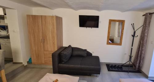 Altmorschen Apartment | byJoe