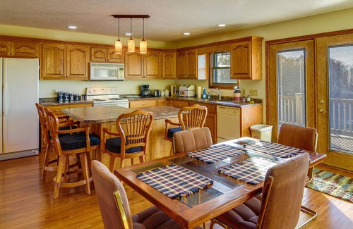 Byrdstown Apartment | Byrdstown Apartment < 4 Mi to Dale Hollow Lake!