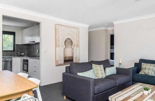 Byron Bay Apartment | Byron Bay Accom Unit 3 5-9 Somerset Street - Summer Central