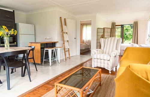 Wilsons Creek Cabin | Byron Hinterland/Mountain Rainforest/Permaculture Farm - Pet Friendly