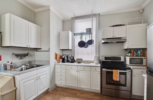 Bywater House | Bywater Home, Parking and Pet Friendly Retreat by RedAwning