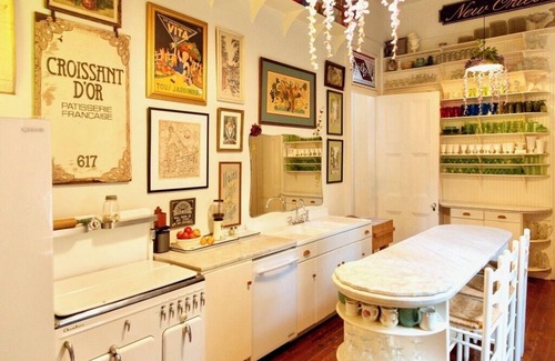 Bywater House | Bywater Wonderland, 2 blocks to the river, close to many good things!