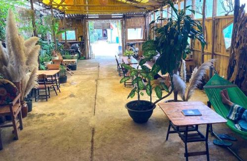 Kon Plong House | Cà Phê Dưới Hiên Nhà
