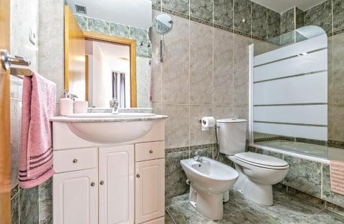 Ripollet Apartment | Cálido apartamento con piscina en Barcelona