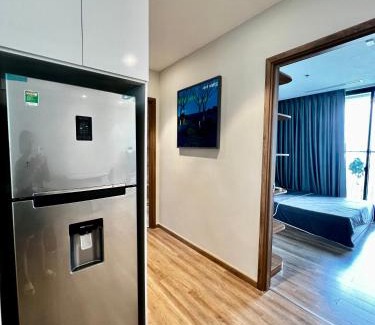 Van Giang Apartment | Căn 2 ngủ Landmark 2 Ecopark view hồ đẹp