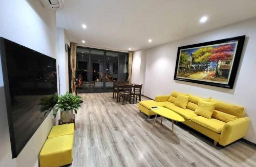 Long Bien Apartment | Căn hộ cao cấp tầng cao đối diện Aeon Mall 2PN/2PT