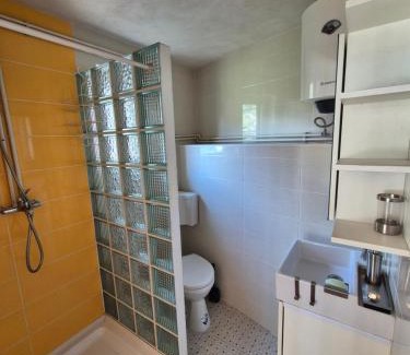 Moroeni House | Căsuța de la linie