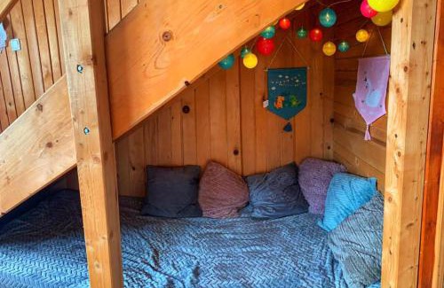 Borsa House | Căsuța Măriei