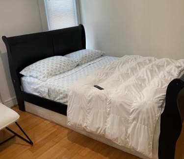 Jersey City House | C Jay Homes 6 minutes Walk to Journal square