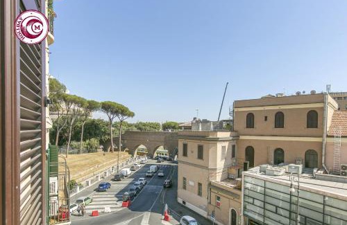 Rione XIV Borgo Apartment | C M Civitas Leonina Luxury
